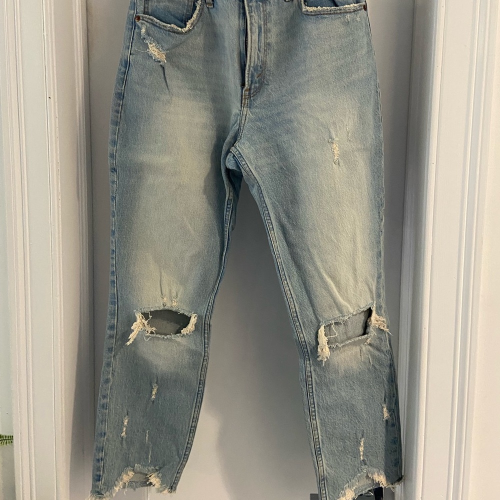 Abercrombie High Rise Mom Jeans ripped relaxed fit.